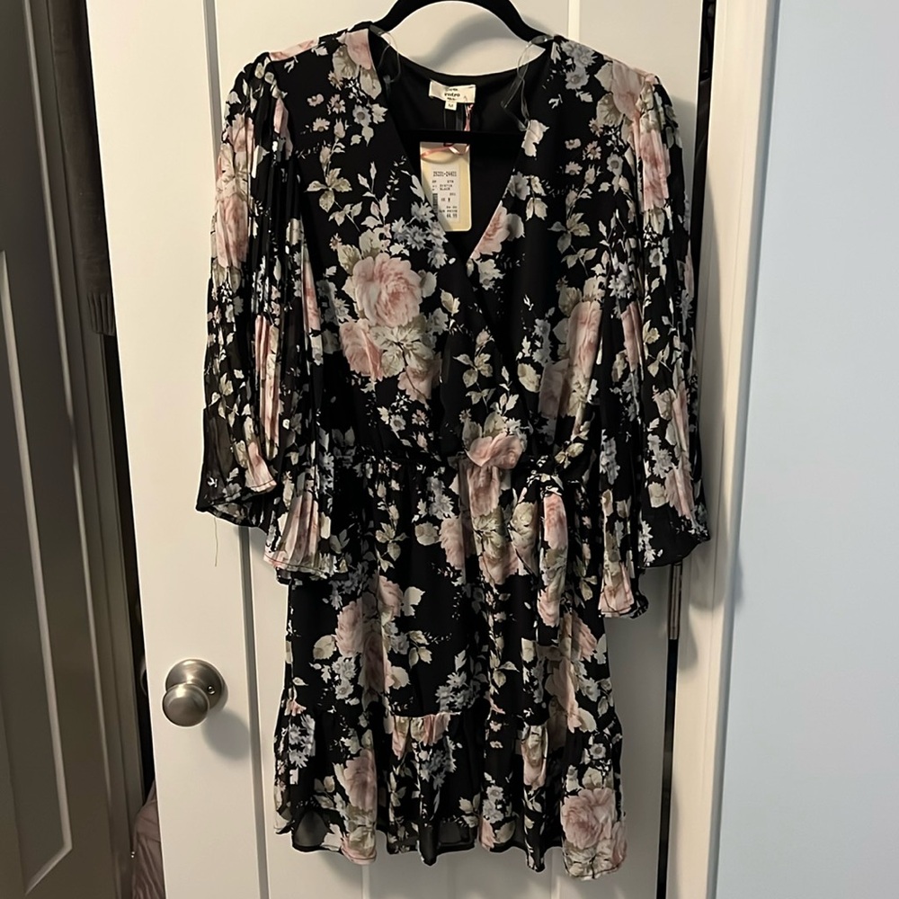 NWT Black Sheer Lined V-Neck Dress